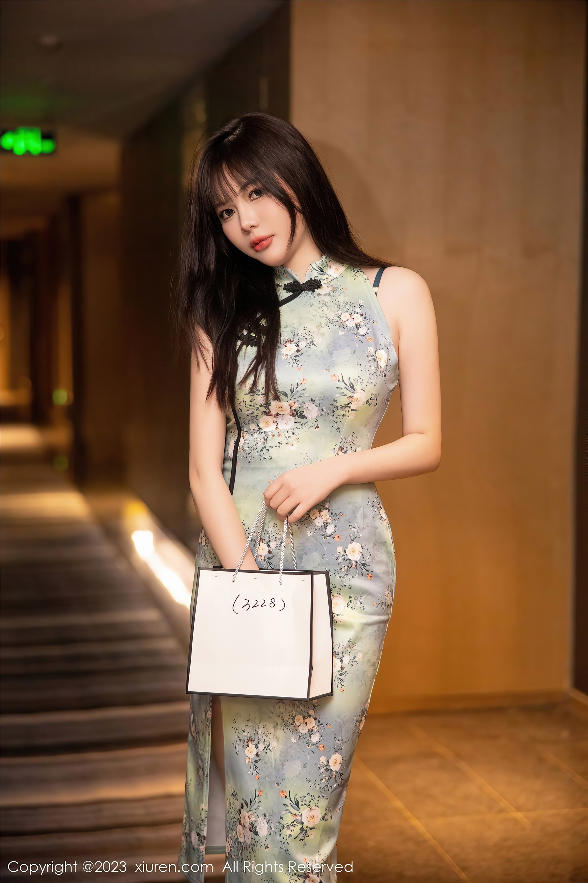 XiuRen秀人网  2023.03.24 NO.6464 Arude薇薇